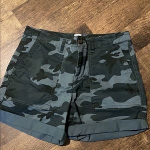 Gap Camo Shorts size 6